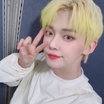 [댓글부탁해] 이 사진 <b>필터</b> 뭐일 것 같음??