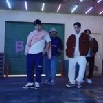 [EXO] 요즘은 옷 입다마는게 <b>유행</b>이냐