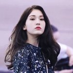 내 얼굴형 극단적인 전<b>소미</b> 같음..