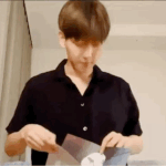 개웃기네 언<b>박싱</b>이라면서 0.1초 보여줌