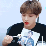 <b>이분야</b> 유사연애 갑