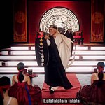 슈가 송민호 아낙네 손<b>민수</b>한거 보소 ㅋㅋㅋ