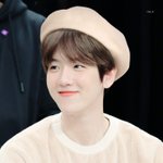 [댓글부탁해] 얘들아 내 피부에 이건 뭐야?? 사진있ㅇ음