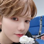 <b>강민희</b> 얼굴 왤케 변함..?