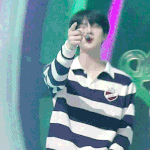 엑소 <b>반쪽</b>짜리이니까 쳐돌이 없냐?