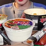 [추반] 이거 다 먹으면 10억 다먹는다 <b>vs</b> 안먹는다