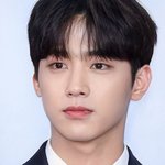 얘 이름 먼지 아는 사람 대답 <b>plz</b>