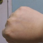 [댓글부탁해] <b>미백</b>크림 원래 이랗게 하얀거야?