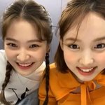 예리는 이상한 애들이랑만 <b>친목</b>함 ㅋ