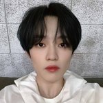 러러는 흑발하니까 확 <b>성숙</b>해졌어