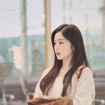 <b>클래식</b>한 아름다움 그 자체인 여돌