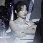 [드루와] 너네 반장 어떤애가 더 좋은지 추반 ㄱㄱ