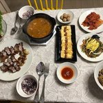 어느 걸그룹 멤버들의 극과 극 밥상