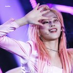'<b>어른미</b>' 풀풀 풍기는 女돌