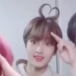 하트 머리 한 거