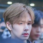 거침없이 <b>조각</b>해 놓은 듯한 남돌