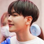 백현 <b>옆태</b>ㅋㅋㅋㅋㅋ