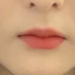 입술 ㅈㄴ<b>작지</b>않냐 그냥 크기 자체가