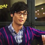 내 이상형 안경 쓴 <b>중년</b> 남자?임