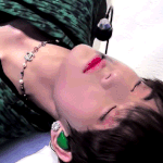 <b>혼란</b>을 틈 타 얼빡 뷔