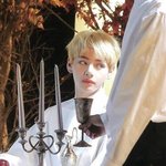 뷔 <b>이사진</b> 뭐냐