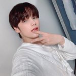 휴닝카이 되게 특이하게생겼다