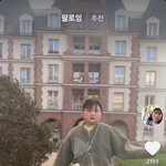 [드루와] <b>이런옷</b>은 ㅈㄴ예뻐야 어울리는거임?