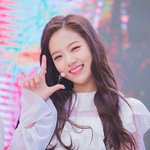 흐린 날도 어림없는 밝은 <b>미소</b>
