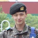 [드루와] <b>육성재</b> 훈련소 사진 떴는데 잘생겼다