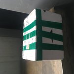 엄마가 보내준 <b>택배</b>와 혼밥상