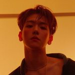 백현 <b>포스터</b>가 이건데
