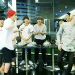 [방탄소년단] 조용한 팬톡에 <b>돌멩이</b> 던지고 갑니댜