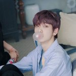 투바투 수빈 <b>녹화</b> 전 화장실에서 이거 보다 들킨 거 ㅋㅋ