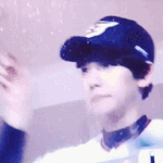 [EXO] 야 야구장에서 백현이가 손짓했다는거 이거냐..?