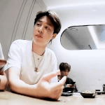 [방탄소년단] 손가락으로 애옹이 <b>제압</b>한 찜니