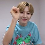 같은 <b>무리</b> 애가 나 안 좋아하는 거 같음 ㅋㅋㅋㅋㅋㅋ