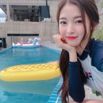 [드루와] 친구가 너무 잘났어..