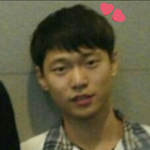 근데 <b>도영</b>은 학창시절이랑 뭔가 얼굴 다른 듯