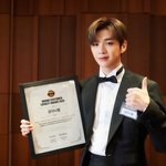 [강다니엘] 강다니엘, 브랜드 고객충성도 대상 男 솔로 가수 <b>부문</b>...