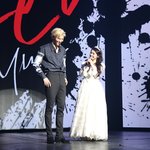 [모두드루와] 근데 레오도 노래할때 치아가 시원히 많이 보였으면...