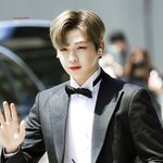 [강다니엘] 강다니엘 <b>브랜드</b>고객충성도대상 고화질 사진들