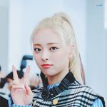 <b>또렷</b>하게 예쁜 여돌