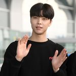 [모두드루와] 울학교 <b>영어쌤</b> 쟈니 ㄹㅇ 닮음