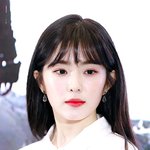 <b>단정</b>한 이목구비에 보이는 미모