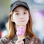 눈에 타피오카 펄이 담긴 <b>여</b><b>돌</b>