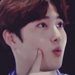 [EXO] 이제 <b>비올</b>때마다 준면이 보고싶은 사람