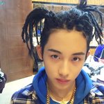 <b>윈윈</b> 본인 잘생긴거 안다