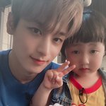 딸 아빠랑 사진<b>찍자</b> 브이~^_^