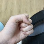 <b>주먹</b>쥐면 손 너무 큼ㅜㅜ