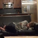 [방탄소년단] 지금 이 <b>시각</b> 뀨 자는 모습 예측